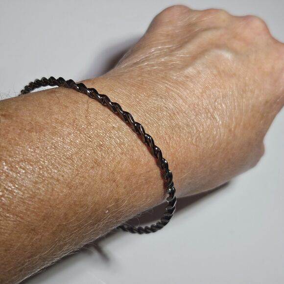Vintage Dark Silver Tone Flattened Twist Design Bangle Bracelet 8.25" - Picture 5 of 15